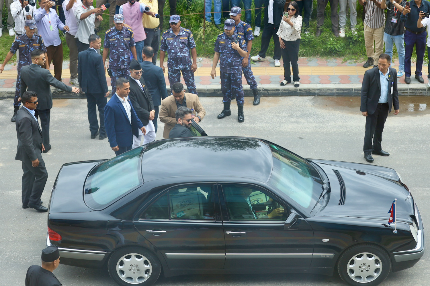 baoen-ravi-parliament-83-3-30 (12).jpg